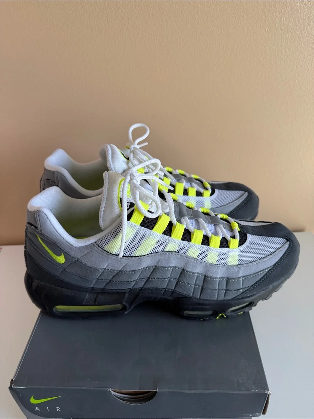 Nike Air Max 95 - Picture 3 of 8